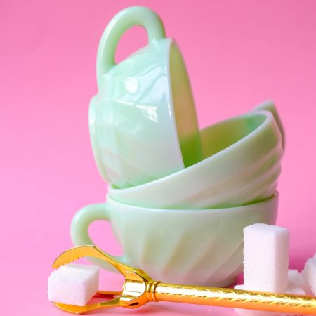 Trio de tasses opaline