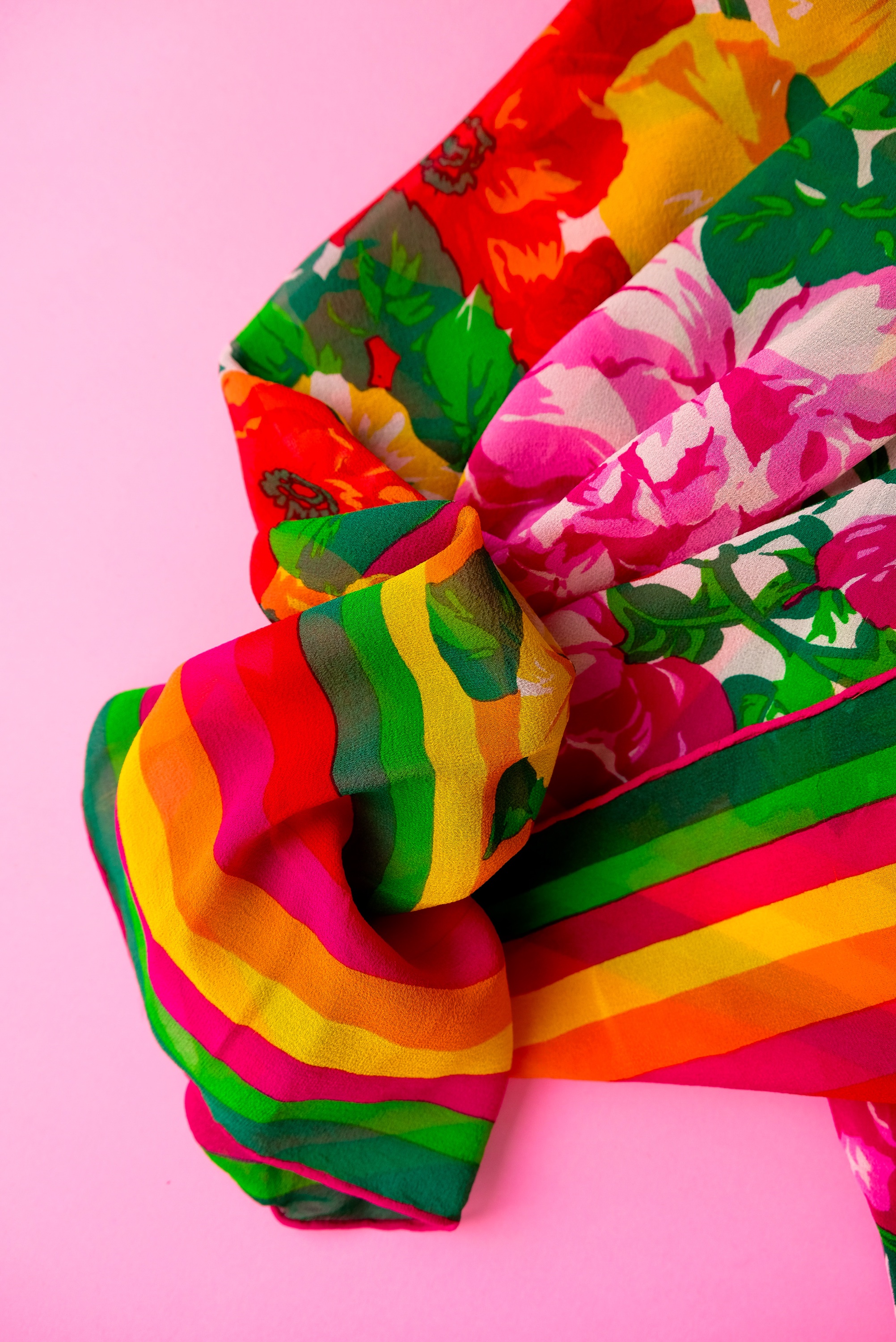 Maxi carré de soie fleurs & rayures – Image 2